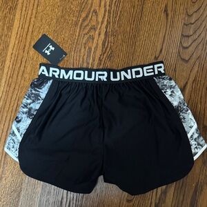 Under Armour Women's Black and Gray Athletic Shorts